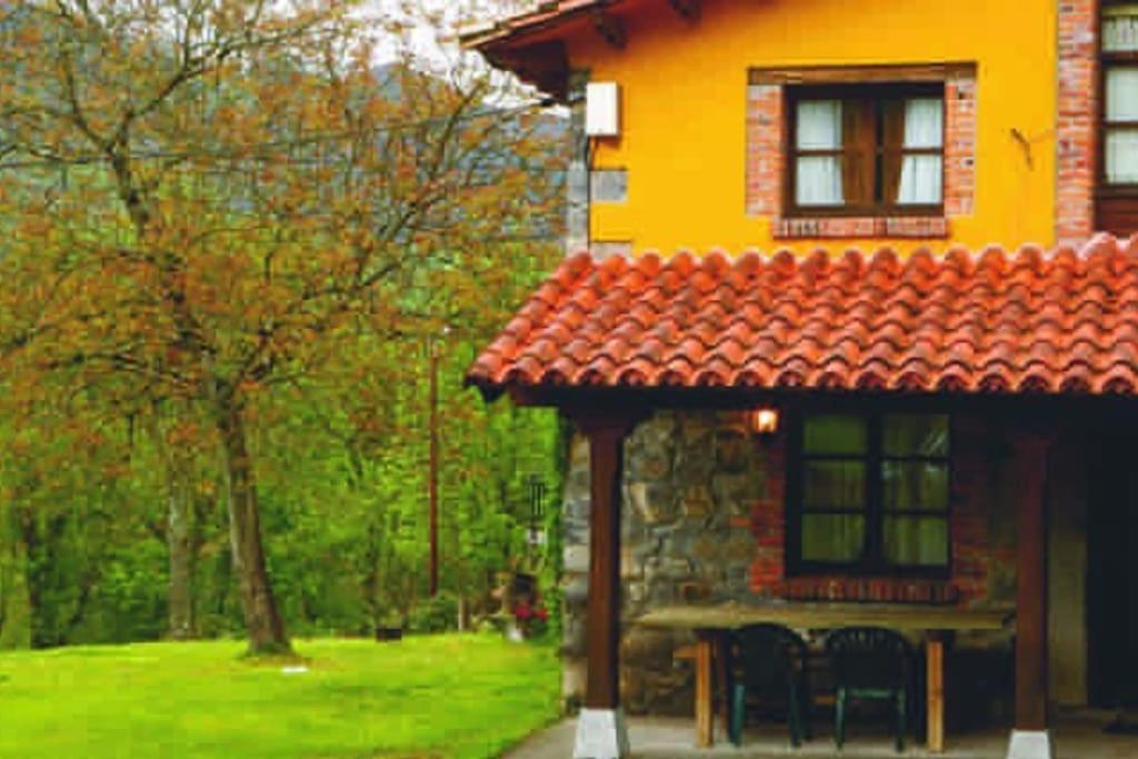 La Rotella, Calma Al Lado De Cangas De Onis Ngoại thất bức ảnh